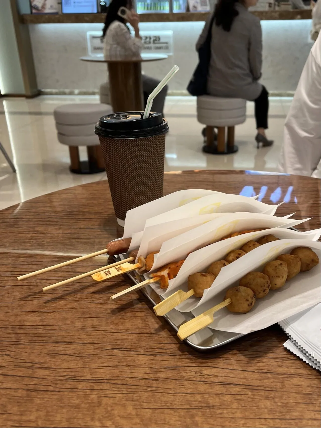 싱글벙글 북쪽에 있는 평양 정권 근황