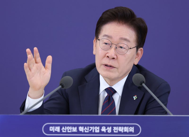 李 "무능한 지휘관 선발…결과 불보듯 뻔해"