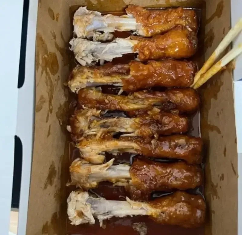치킨 먹을 때 가끔 존재하는 스타일.jpg
