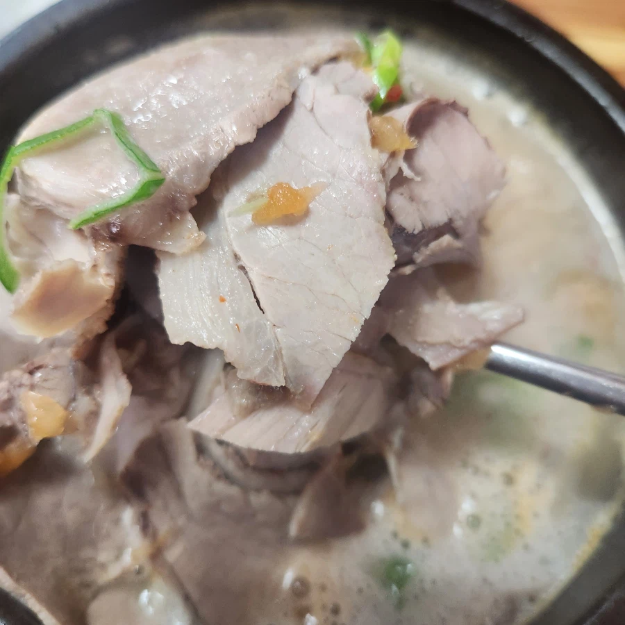 돼지 냄새 하나도 안나는 돼지국밥