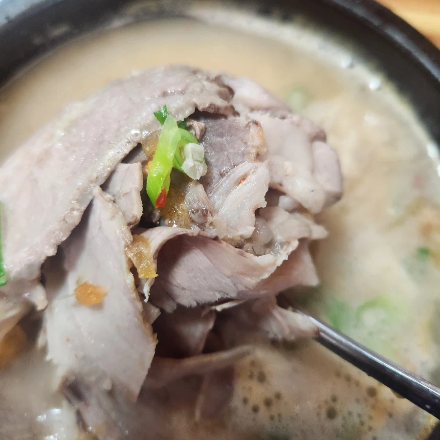 돼지 냄새 하나도 안나는 돼지국밥
