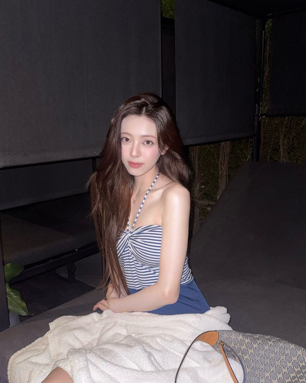 ITZY) 수영장 유나
