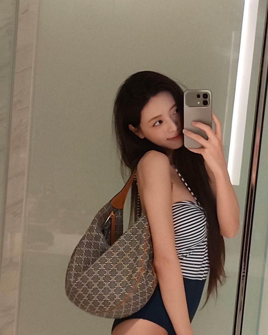 ITZY) 수영장 유나