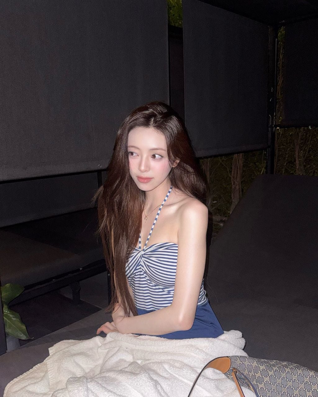 ITZY) 수영장 유나