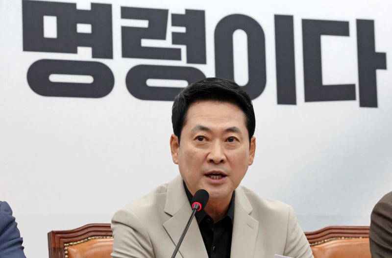 징계 칼 빼든 장동혁...국힘 윤리위원 1명 추가 임명