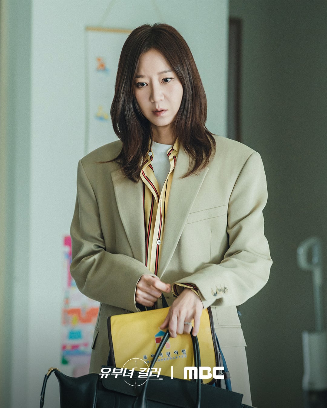 '유부녀 킬러' 공효진 & 정준원 새 스틸컷