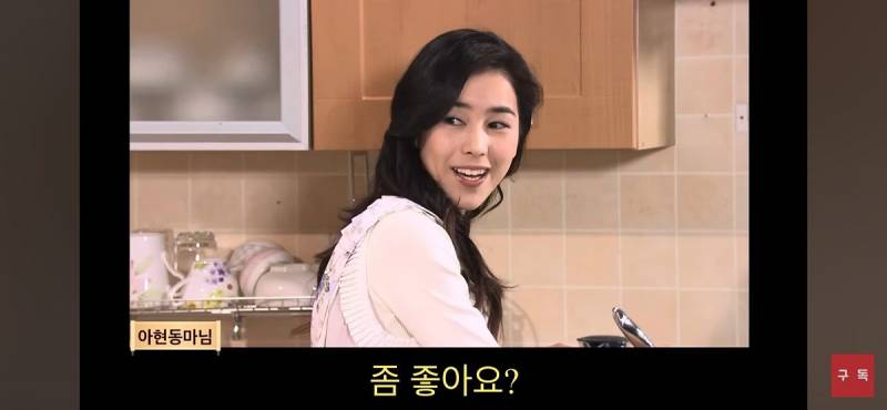 현재 반응 𝙅𝙊𝙉𝙉𝘼 터진 예나 워터밤 의상..JPG