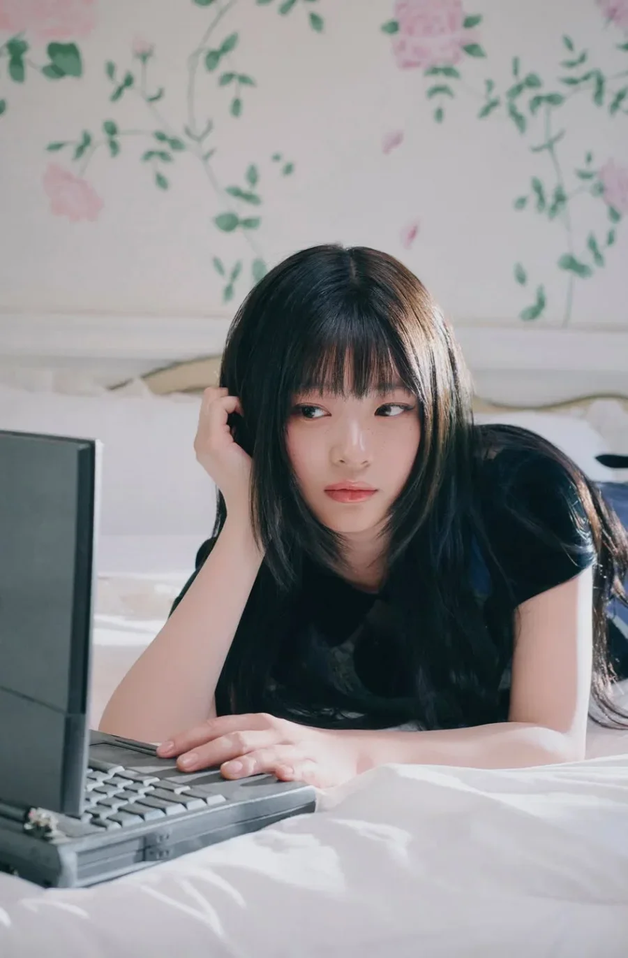 복귀 시동거는 뉴진스 민지,하니,해린,혜인 샷.jpg