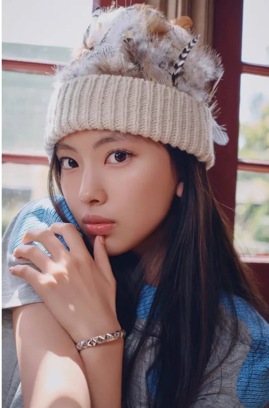 복귀 시동거는 뉴진스 민지,하니,해린,혜인 샷.jpg