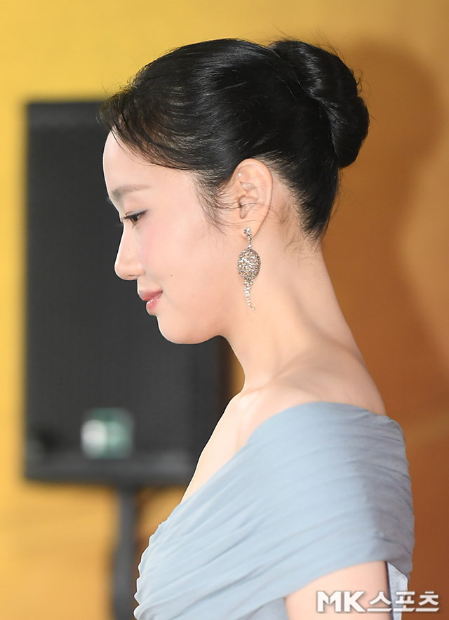 청룡어워즈 대상 김고은 (은중과 상연)