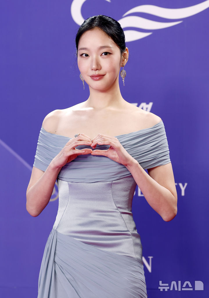 청룡어워즈 대상 김고은 (은중과 상연)