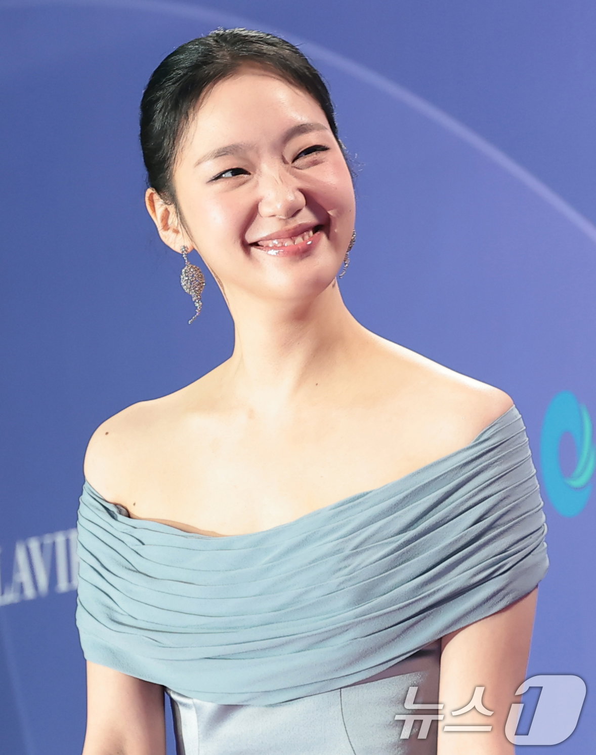 청룡어워즈 대상 김고은 (은중과 상연)