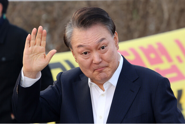 윤석열 찍은 사람들 손가락 자르고 싶어해