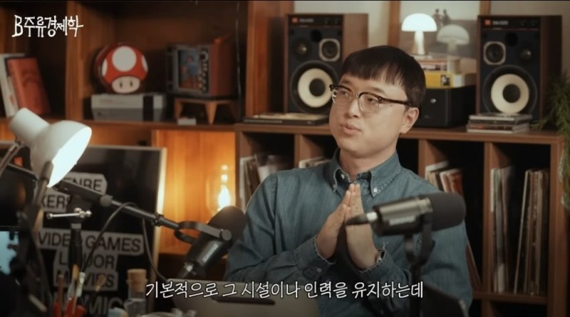 영화관이 티켓 가격을 안내리는 구조적인 이유