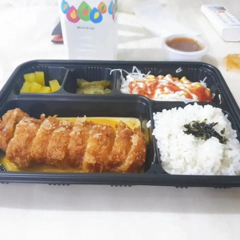 반찬 빼고 밥이랑 돈까스만 주세요... 미친 돈까스 도시락