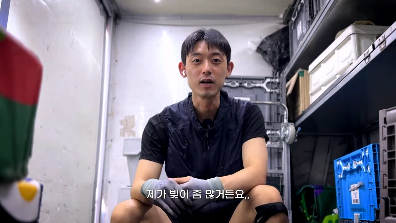 최근 6개월 월급 공개한 31세 택배기사.jpg
