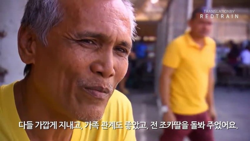 그가 필리핀 닭장 감옥에 15년동안 갇혀있는 이유