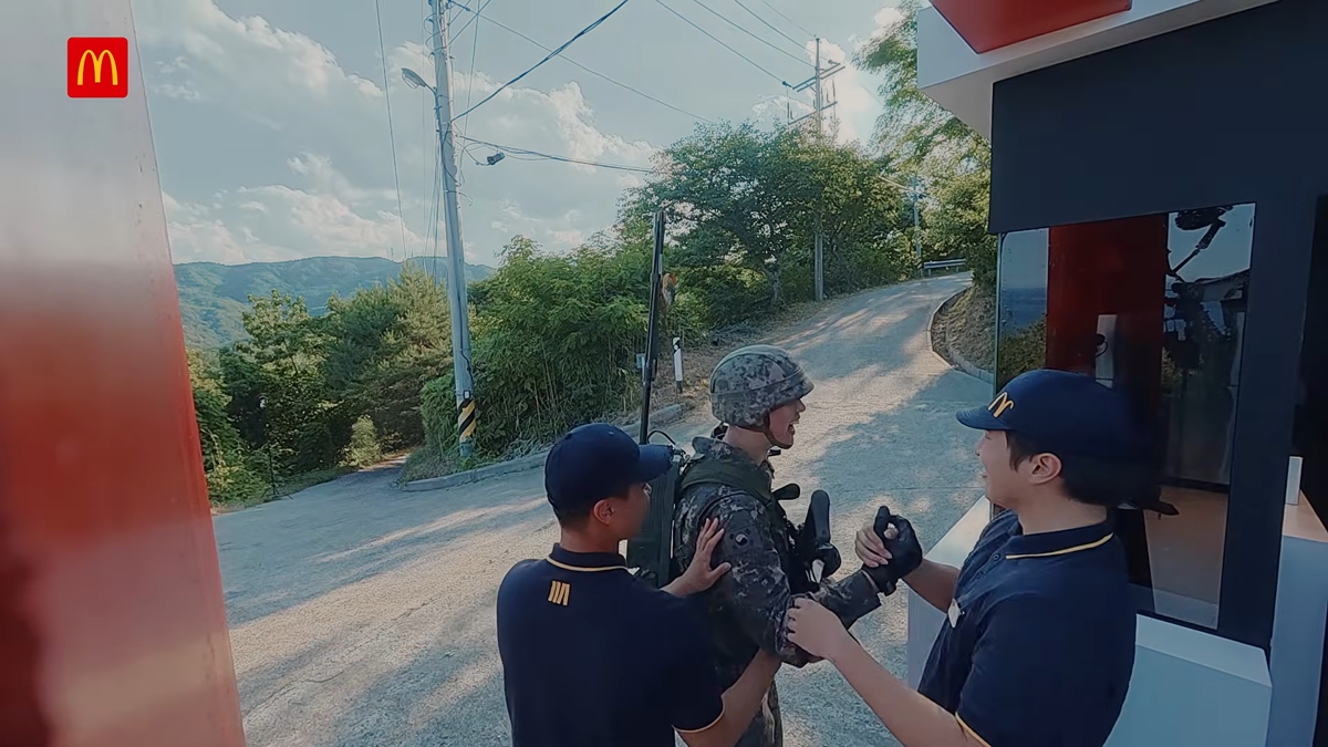 (스압) 국방부와 맥도날드의 비밀작전