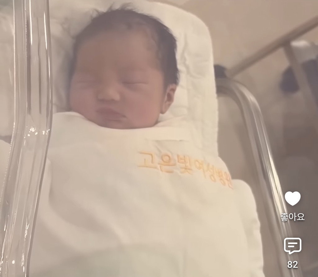 세상 떠난 반려견이 딸로 돌아온거 같다는 유튜버.jpg