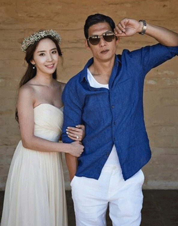 박준형, 연예인급 미모 아내 최초 공개.jpg
