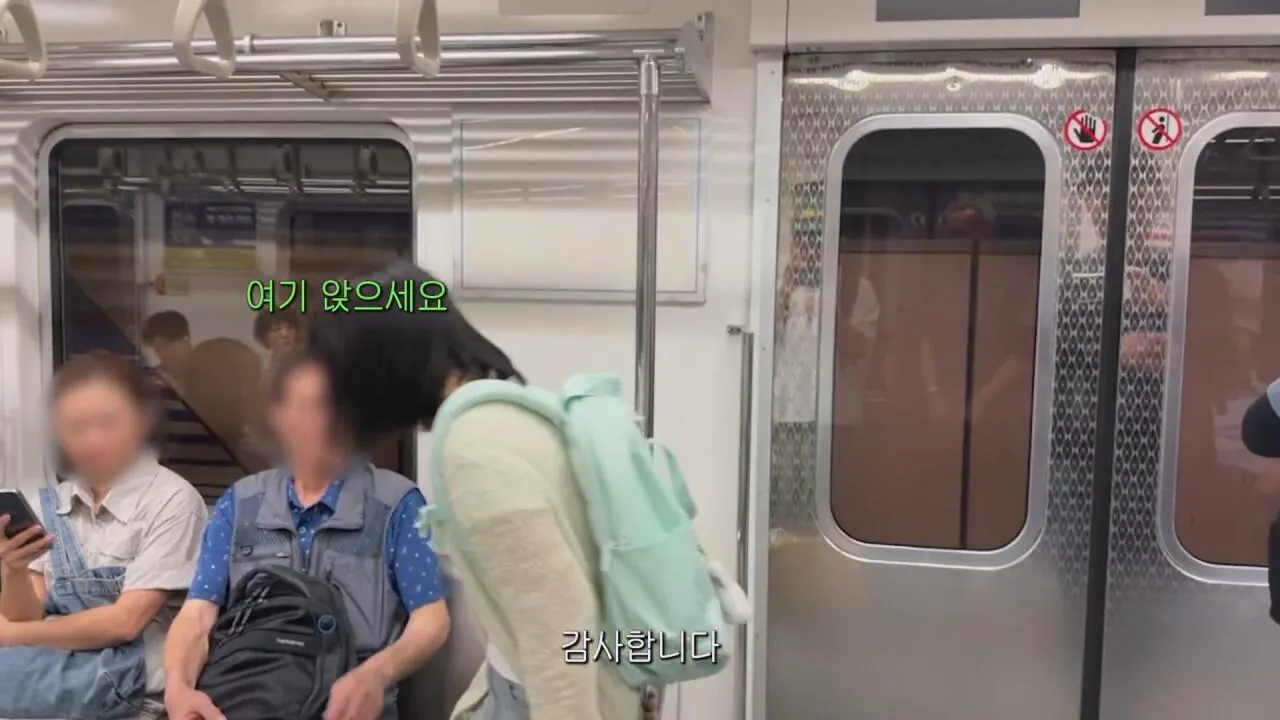 동생들 떡볶이 사주려 직접 사러간 시각장애인 누나