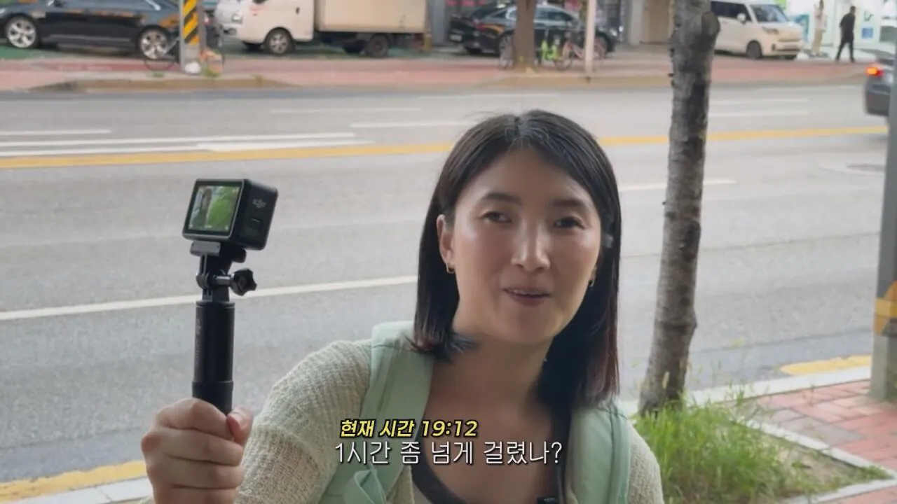 동생들 떡볶이 사주려 직접 사러간 시각장애인 누나