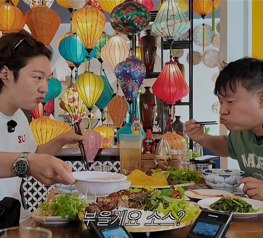탕수육에 이은 분짜 부먹 vs 찍먹 논쟁