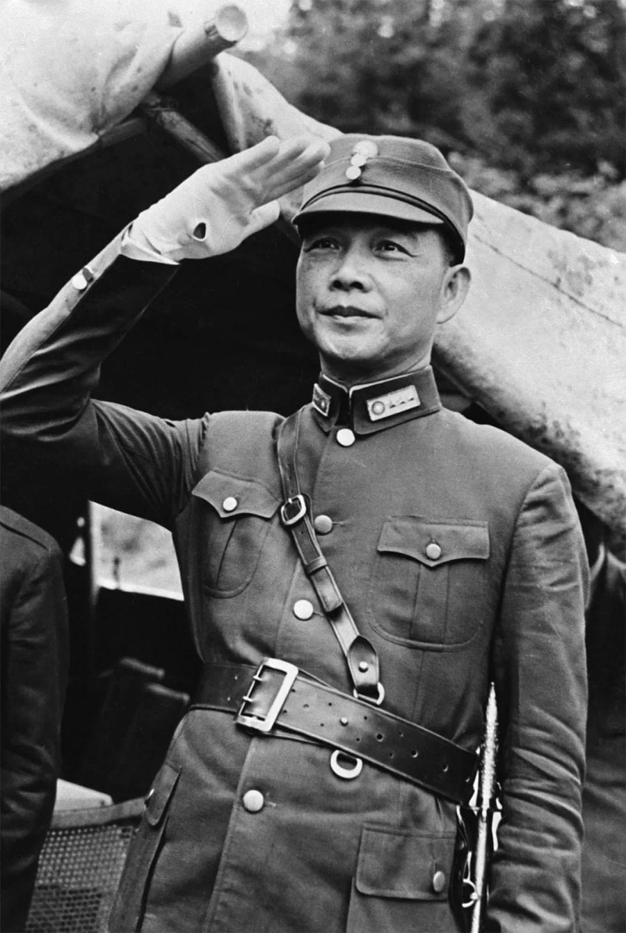 창작) 컬러로 복원한 왕징웨이 군복 사진.jpg