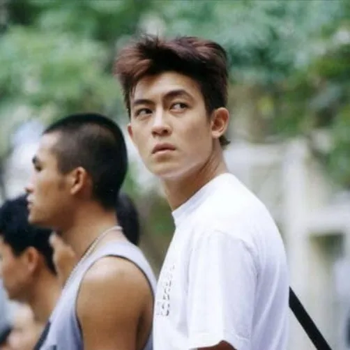 홍콩 배우 진관희 근황.jpg