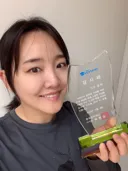 사실 윤하 아줌마는 벨트만 터진게 아님.txt