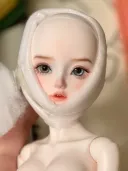 성형수술 후 붕대 감은 모습...