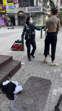 문신 할 돈으로 고기좀 사먹지 그랬어