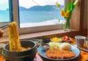 오히려 돈까스집에서 보기힘든 조합