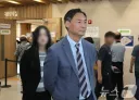 사전투표소 방문한 `부정선거론` 모스 탄