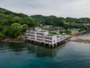 일본, 바다 위의 초등학교 폐교🌊🏚️