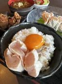 여름에 먹으면 죽인다는 일본의 덮밥.jpg