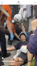 정당한 공권력에 맞서면 과잉진압 해도 된다고 봅니다.