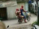 스타크 아저씨… 슈트 없인 아무것도 아닌 존재여선 안된다며요….jpg