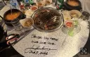 고깃집 알바하는데 어떤 새키가 밥먹고 식탁에 낙서하고 도망감