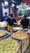 역대급 김치만두라는 온가족이 만두 빚는 집