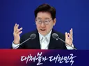 李대통령 "8000 깨졌다고 대폭락? 2700에 비하면 엄청 올라온 것"