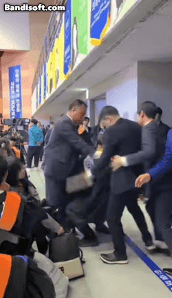 어제 김민재 선수 중간에 교체된 이유가