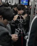 마비m)ai) 지하철에서 민폐 끼치는거 같네 ㅋㅋ