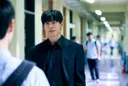 넷플릭스 ‘참교육’, 고작 체벌 옹호를 위해 거룩한 척은 하지 맙시다[위근우의 리플레이]