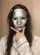 한국에서 산 마스크팩이 맘에 든다는 일본 성우, 와타나베 유이.