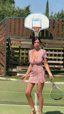 서브 넣겠다는 서양녀 몸매.MP4