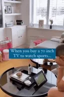 월드컵 보려고 70인치 TV 산 아빠