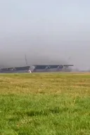 속보: 에드워즈 공군 기지에서 B-52 폭격기 추락