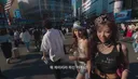리센느 미나미 어깨빵 노리고 들어오는 행인.gif