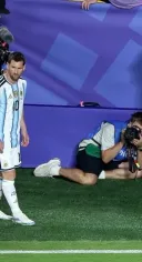 "월드컵 최고의 사진을 찍기 전엔 돌아오지 마"